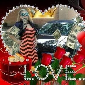 Meet your Posher, Romona